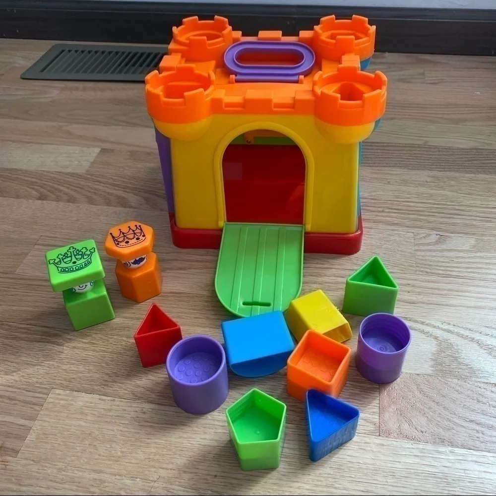 B. kids Sorter Castle Toy Kids Queen King Figure Shape